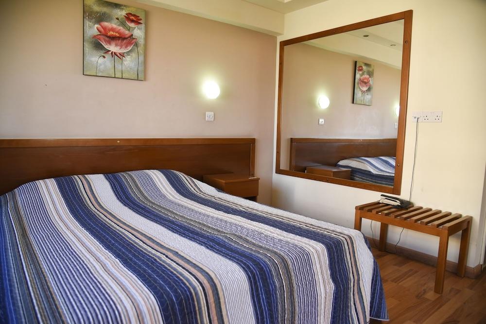 Elysso Hotel Ларнака Экстерьер фото